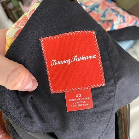 NWT Tommy Bahama Black Pleated St. Thomas Silk Blend Shorts Men's 42x9.5 - Picture 5 of 5